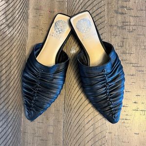 Vince Camuto Riteren ruched leather slides sz 6.5 M / 37